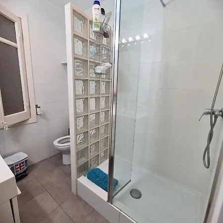 Bed & Breakfast In The Center Of Barcelona
